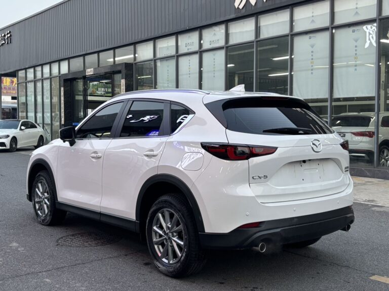 Mazda CX-5 белый