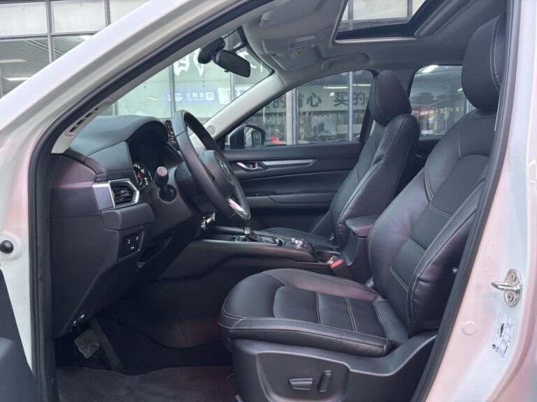 Mazda CX-5 белый