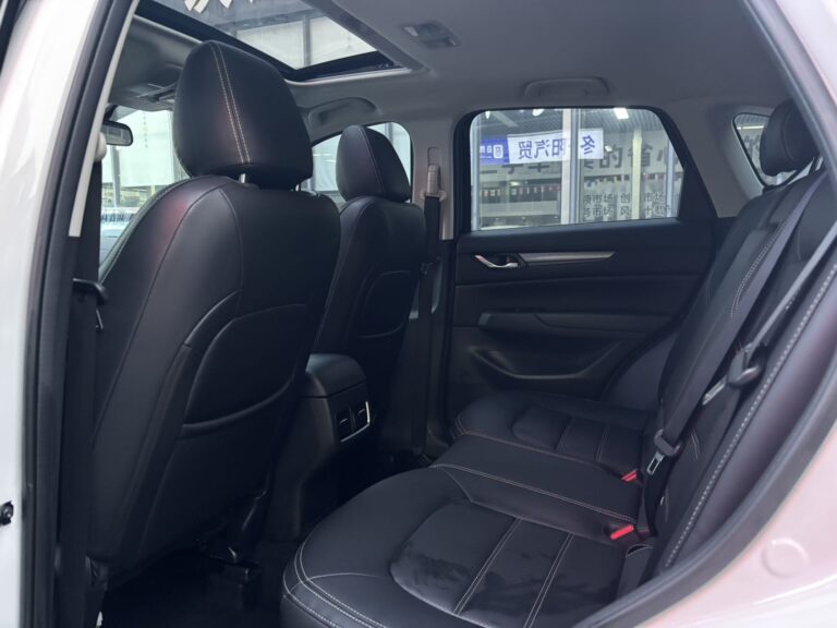 Mazda CX-5 белый