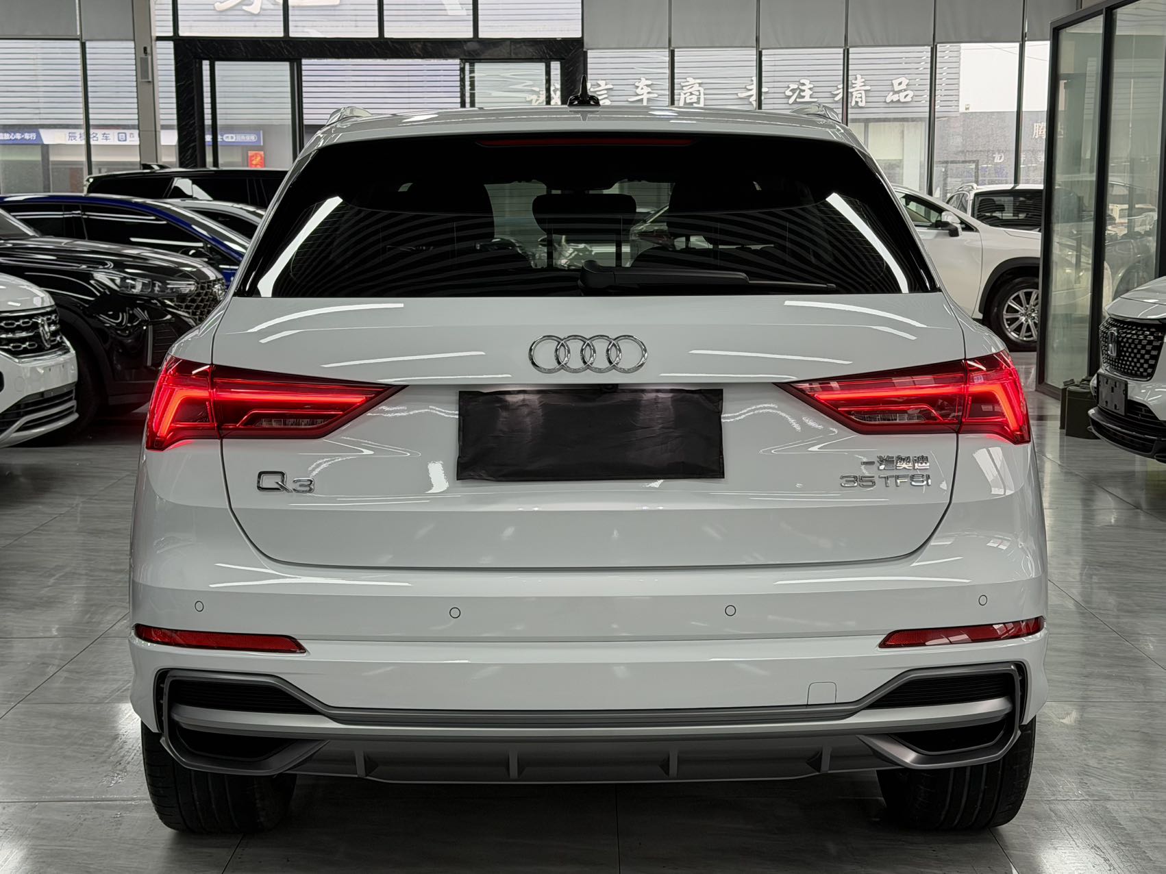 Audi Q3 Белый Dynamic