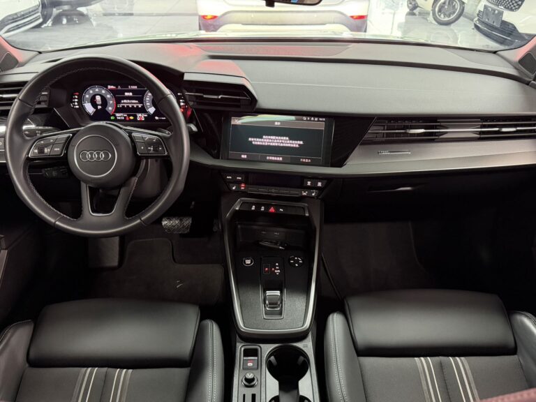 Audi A3 Белый