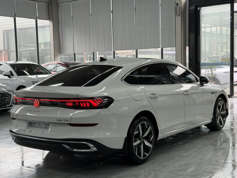 Volkswagen Lamando Белый