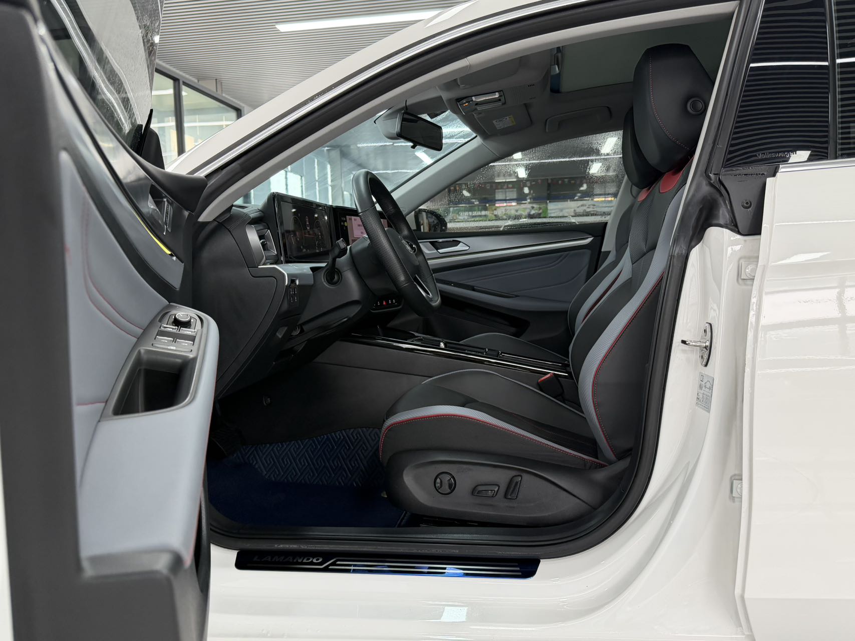 Volkswagen Lamando Белый