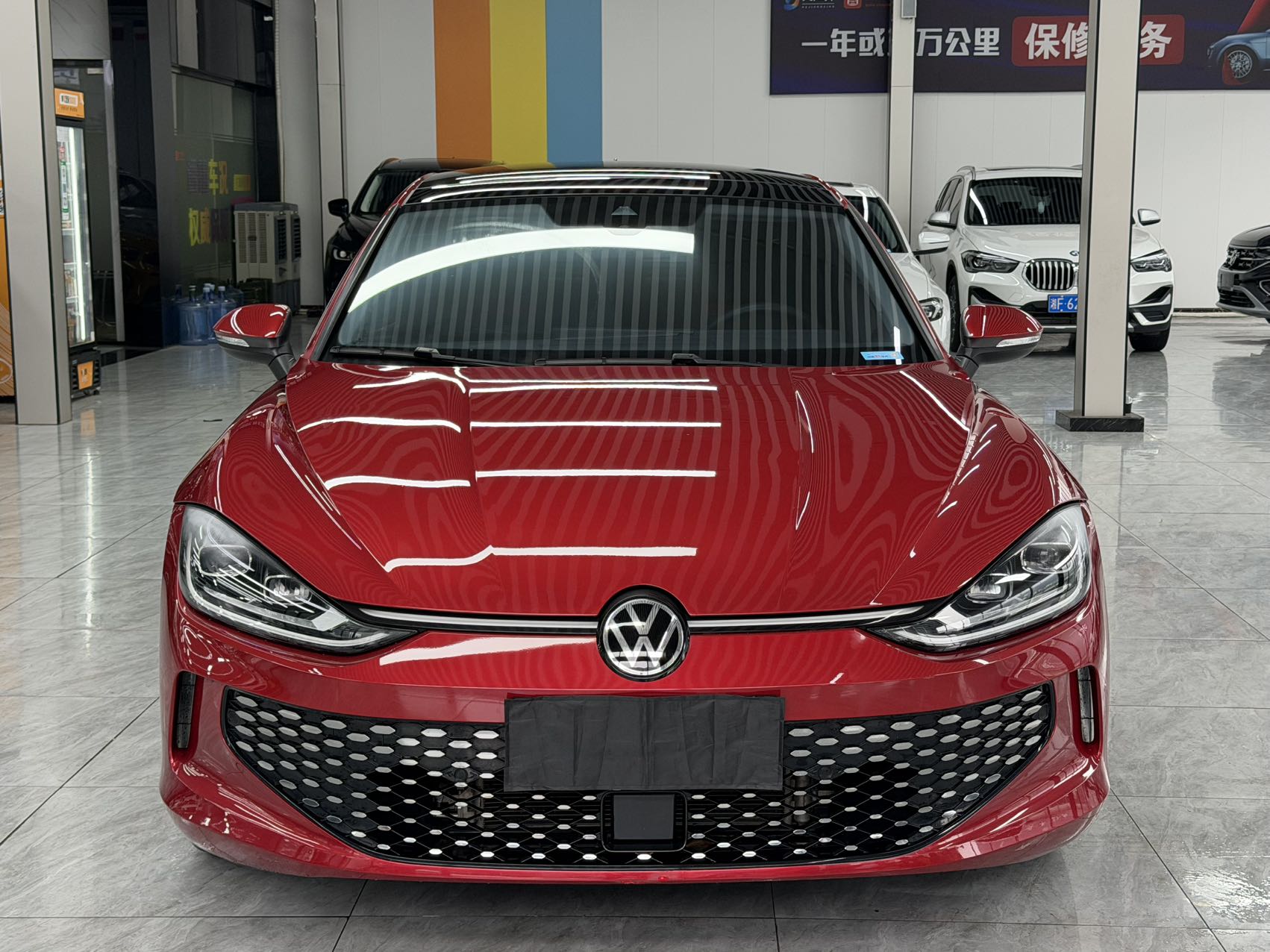 Volkswagen Lamando Красный