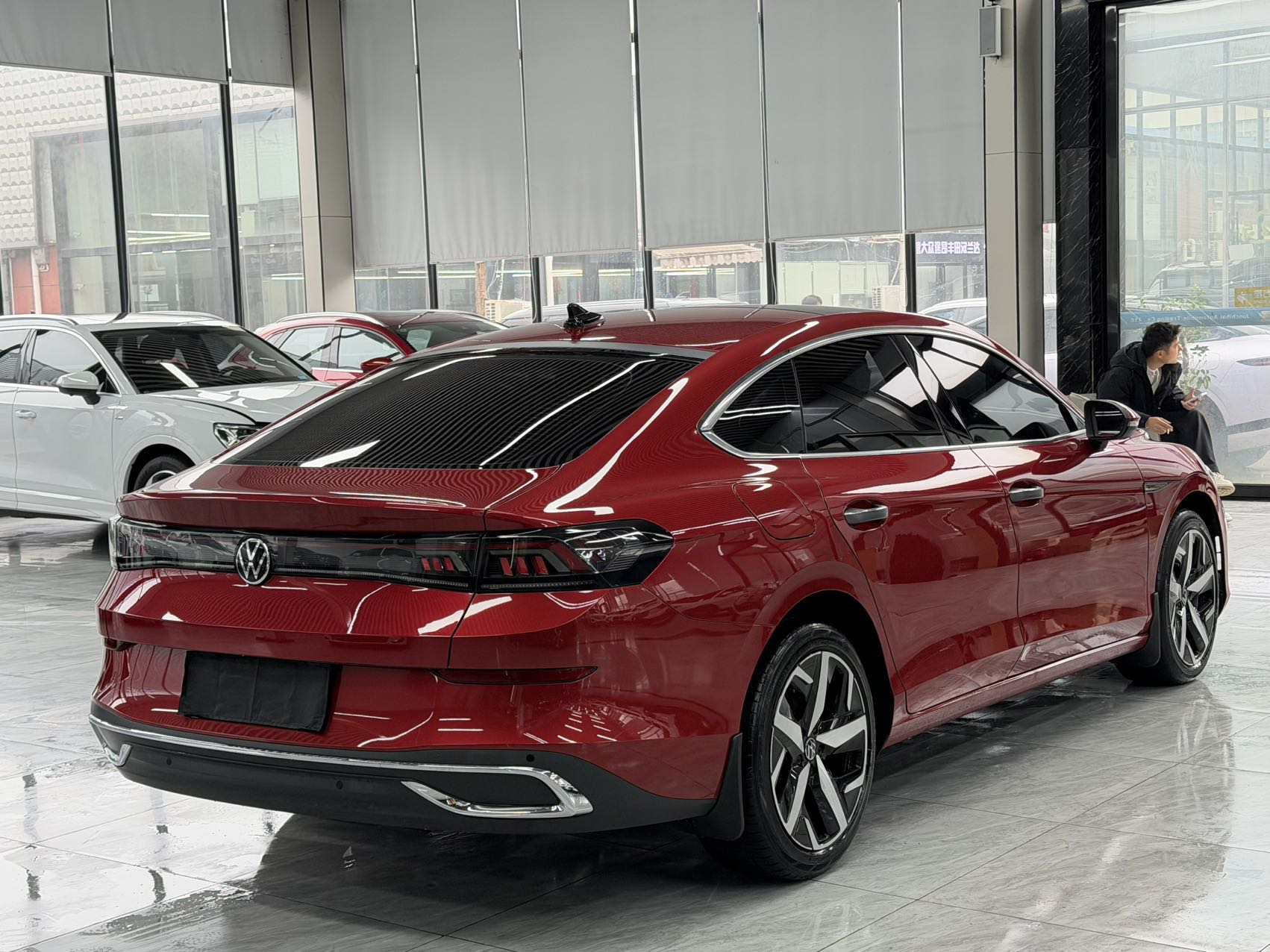 Volkswagen Lamando Красный