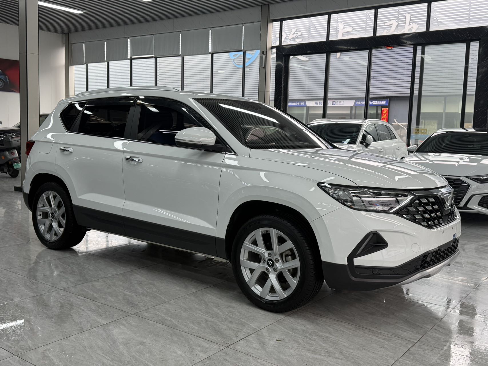 Jetta VS5 Белый