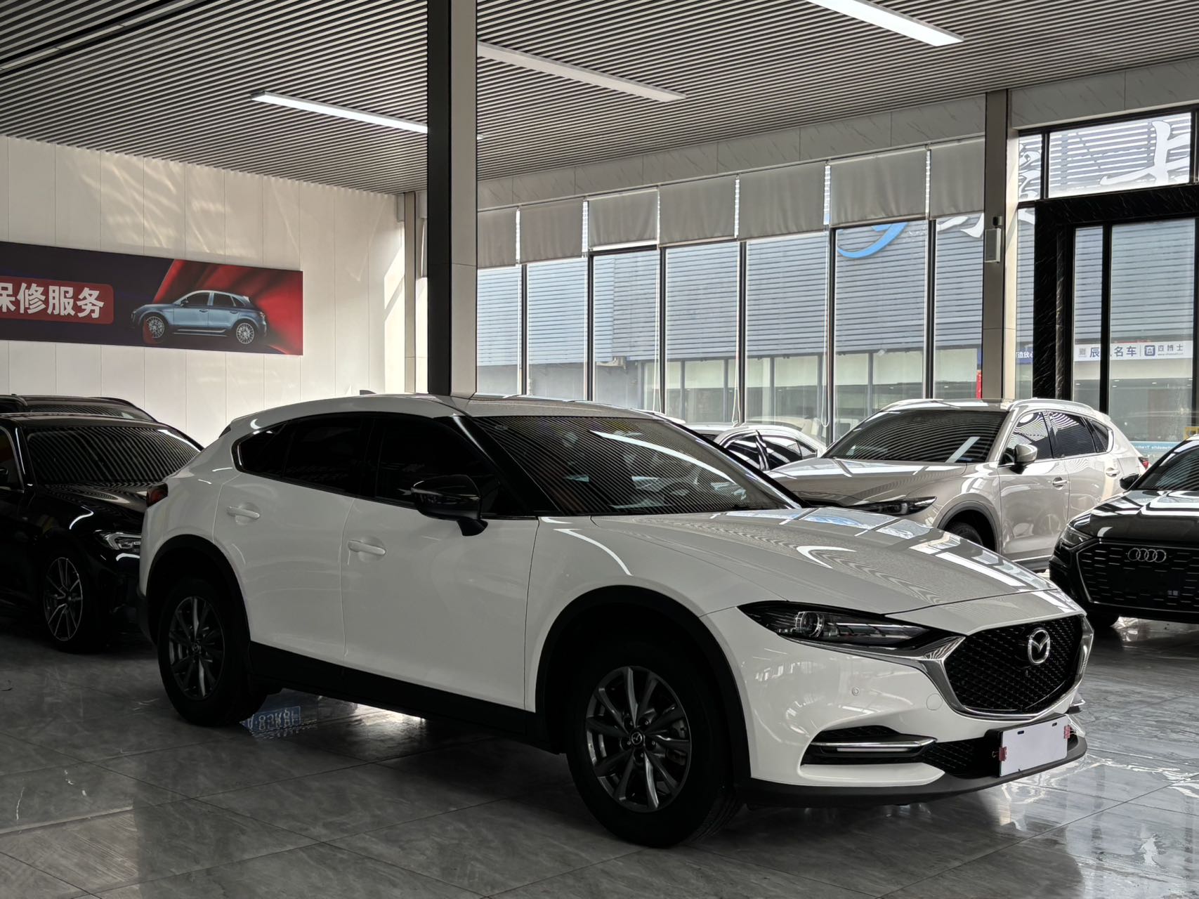 Mazda CX-4 Белый 2