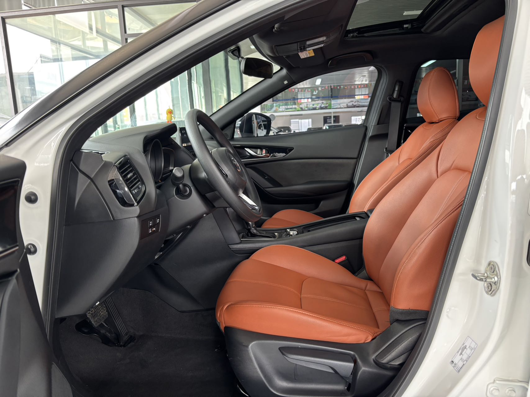 Mazda CX-4 Белый 2