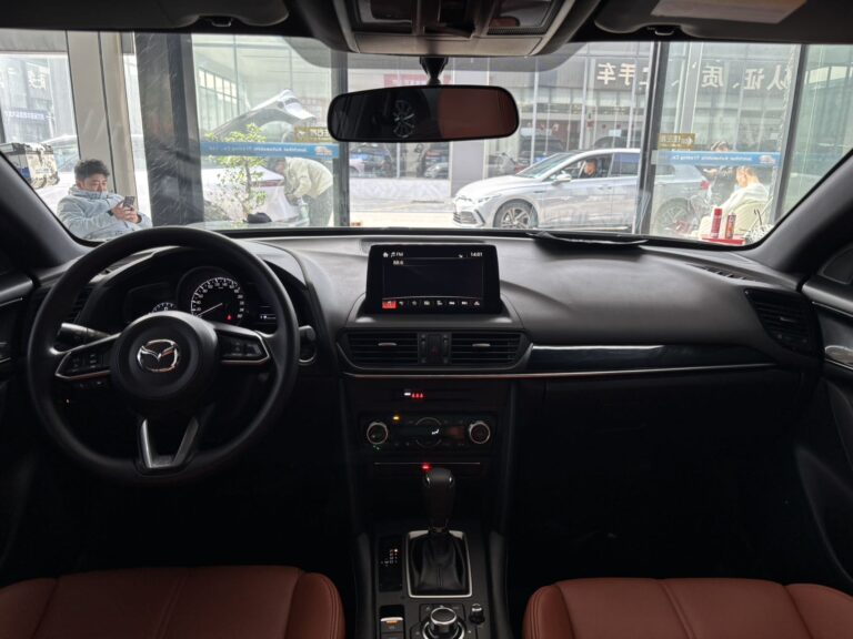 Mazda CX-4 Белый 2