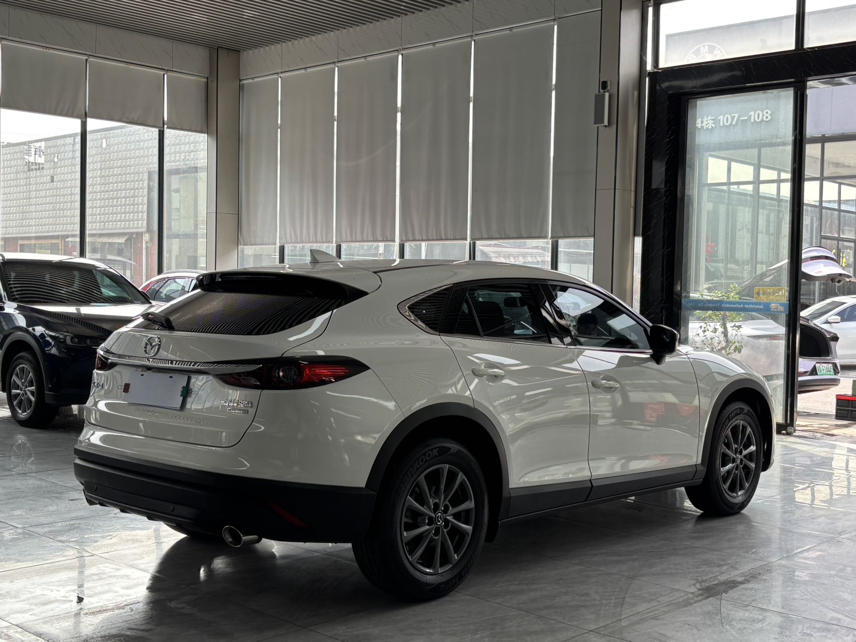Mazda CX-4 Белый 2