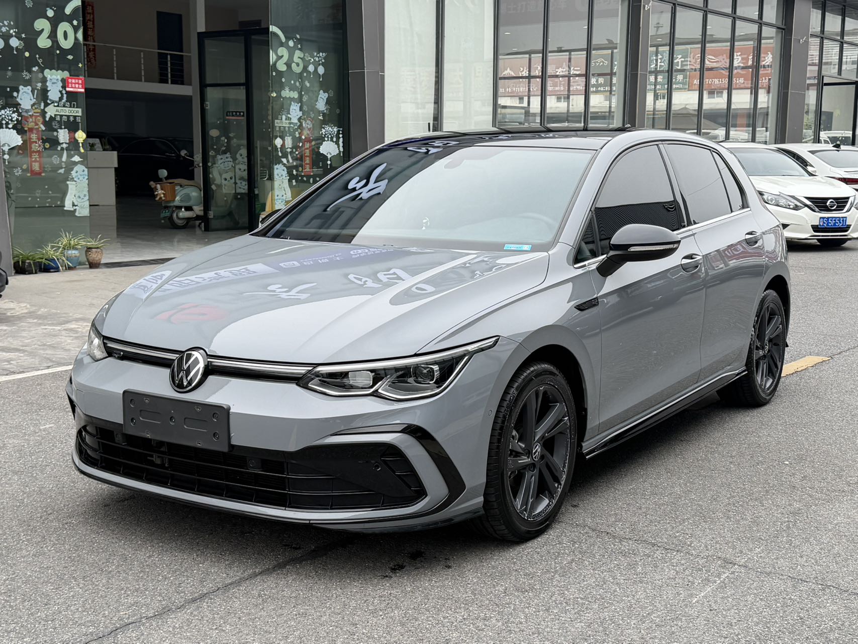 Volkswagen Golf Серый