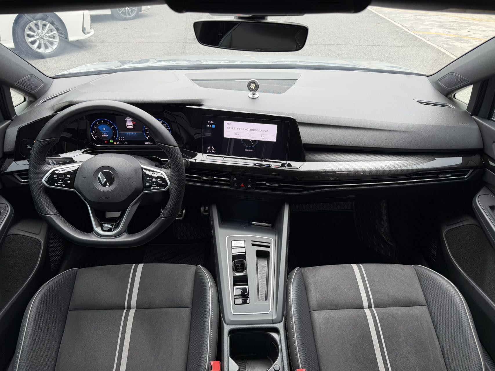 Volkswagen Golf Серый