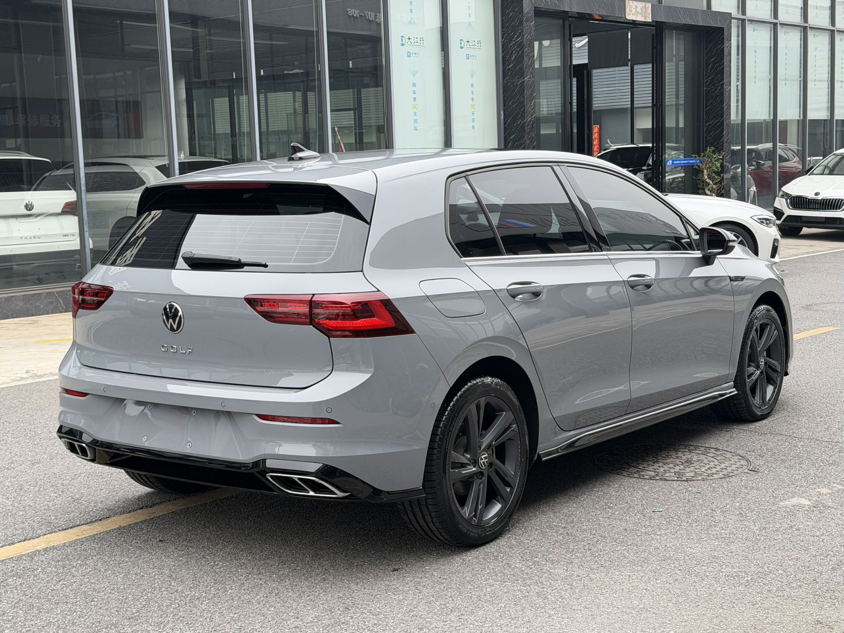 Volkswagen Golf Серый
