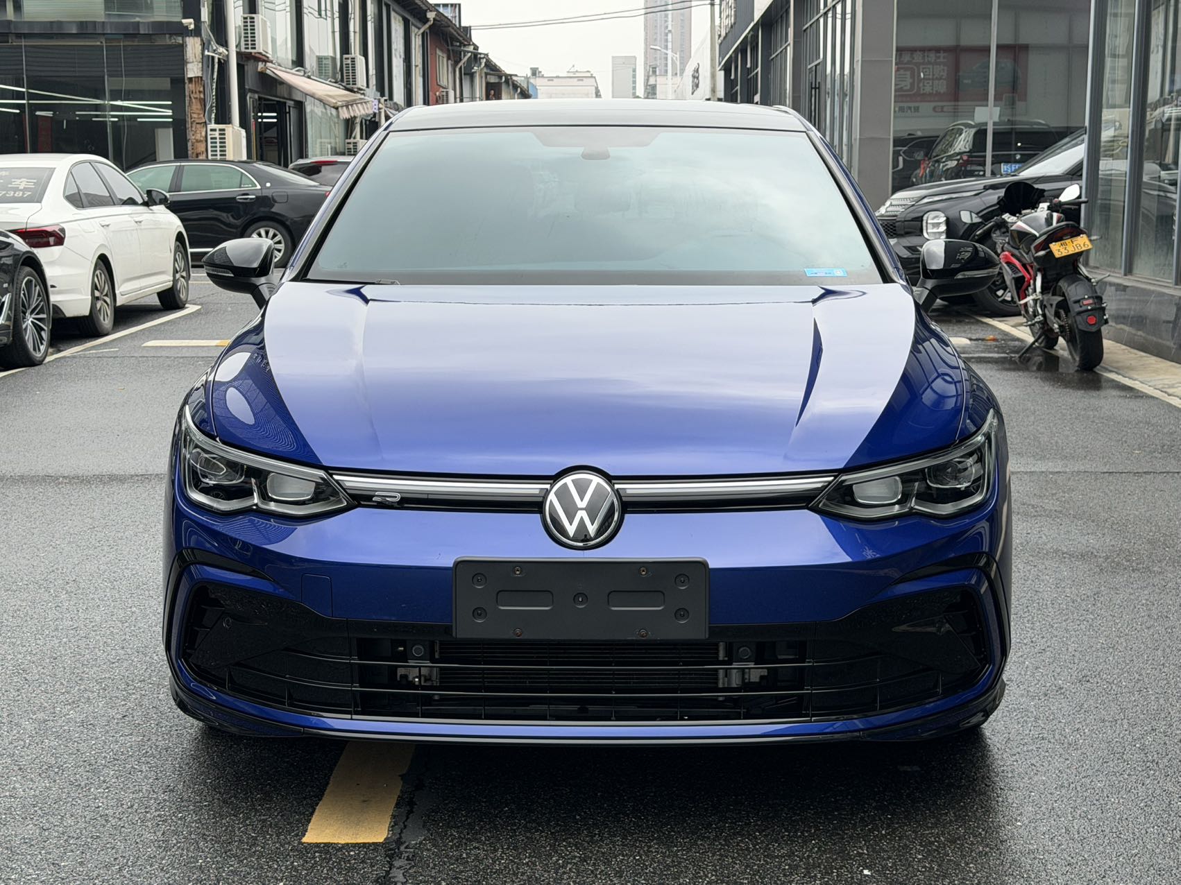 Volkswagen Golf Синий
