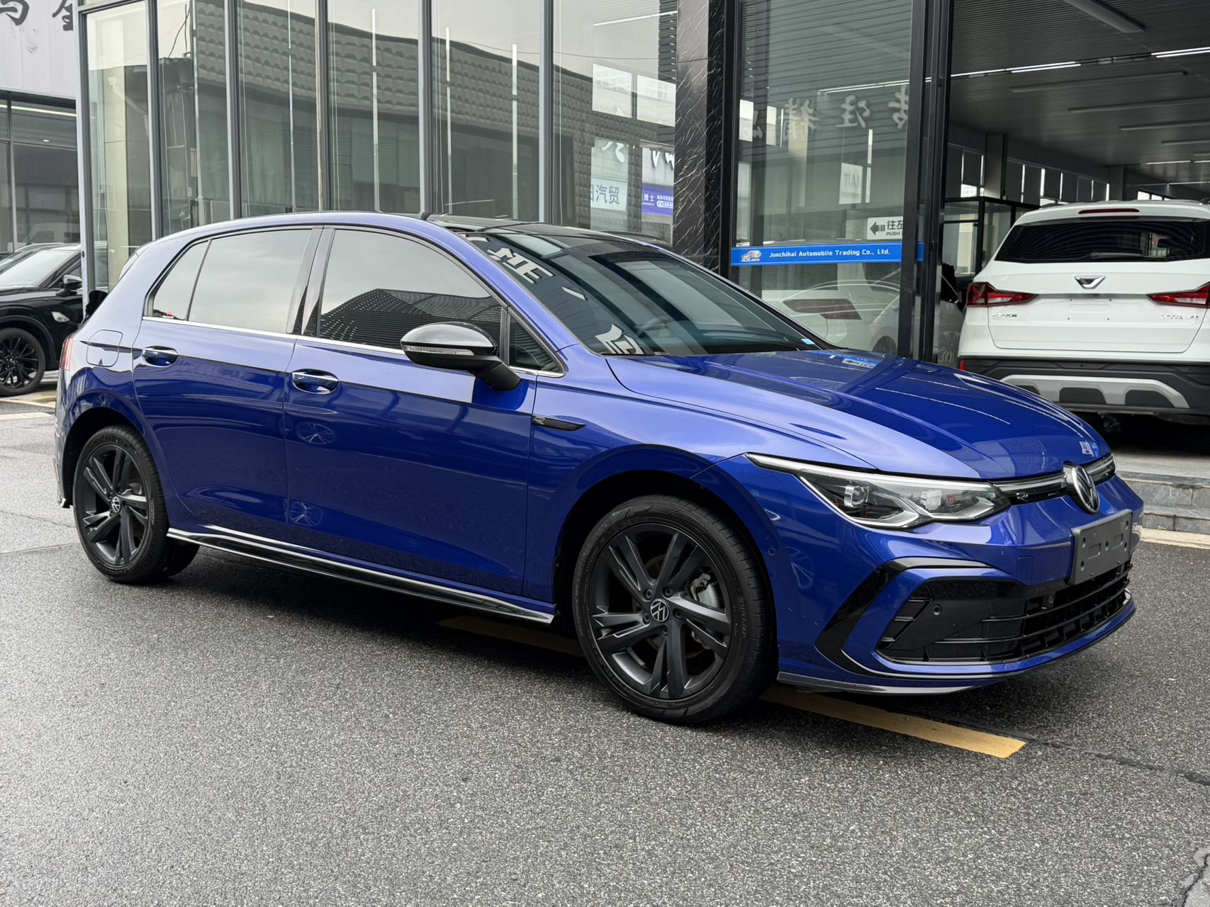 Volkswagen Golf Синий