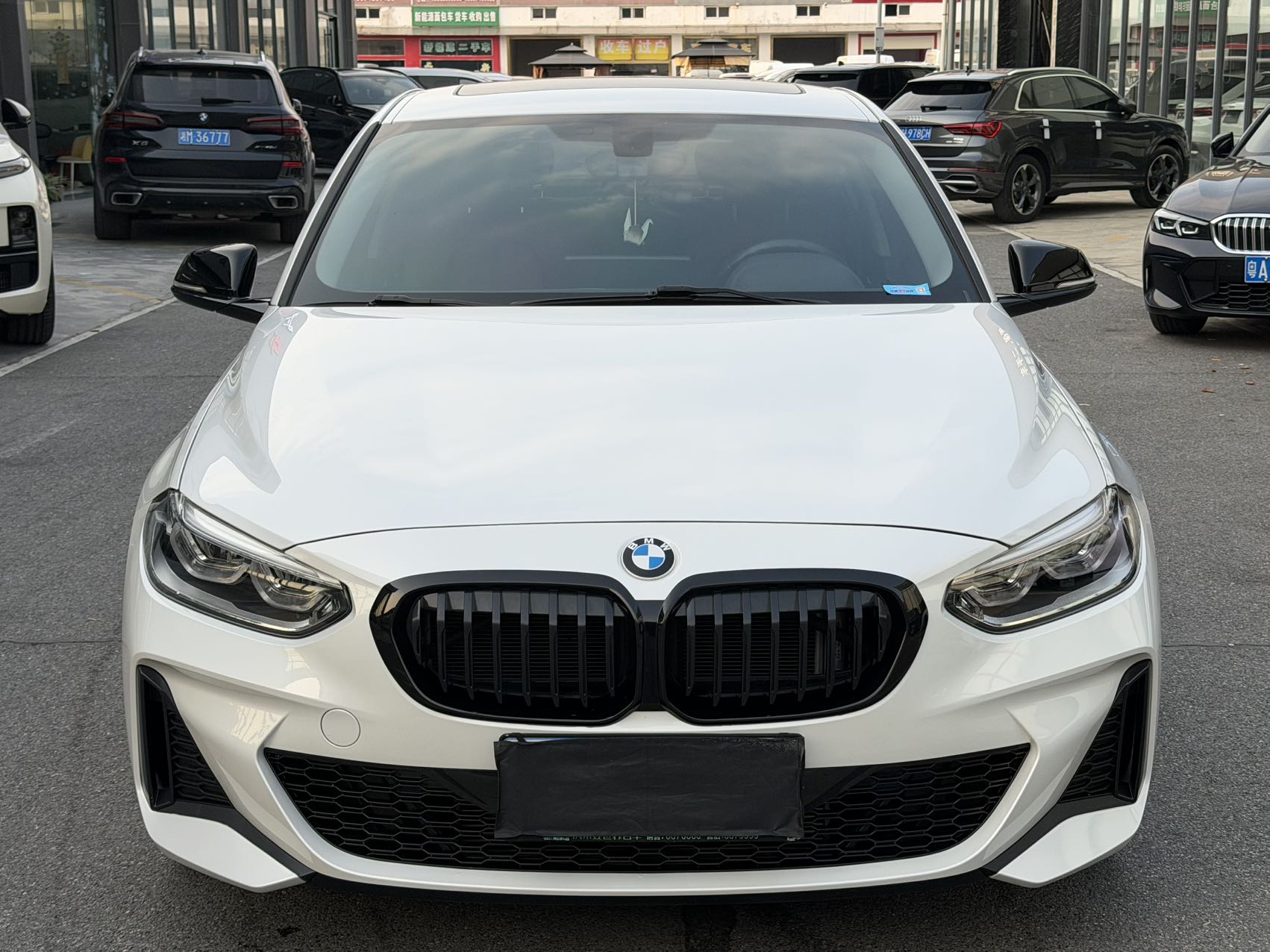BMW 120i Белый