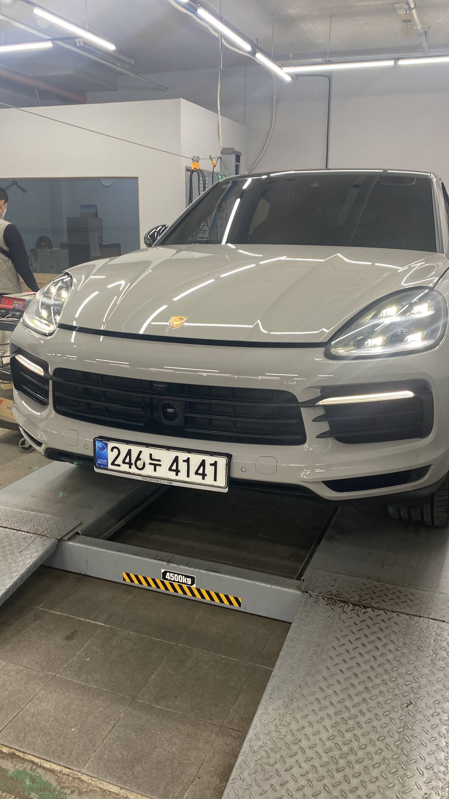 Porsche Cayenne Korea